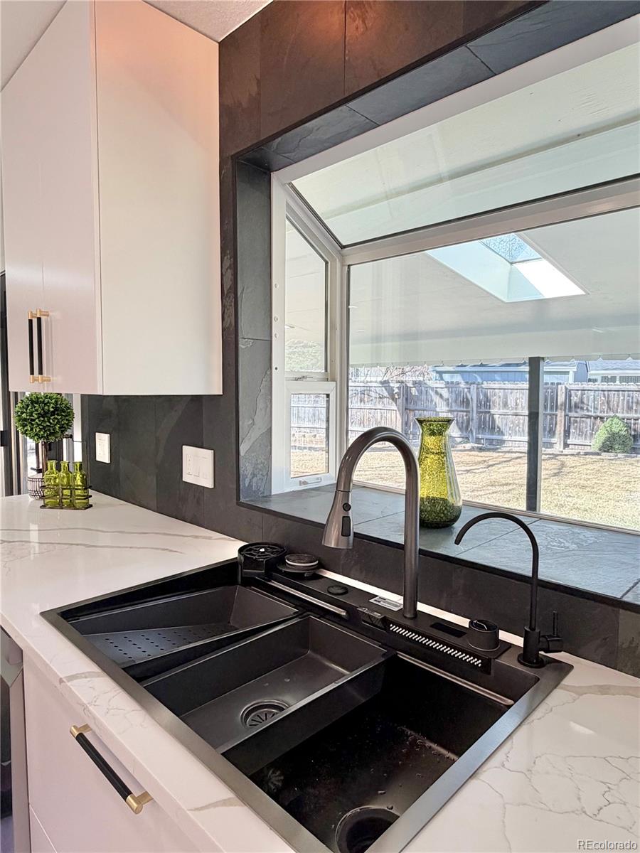 MLS Image #7 for 7049  van gordon court,arvada, Colorado