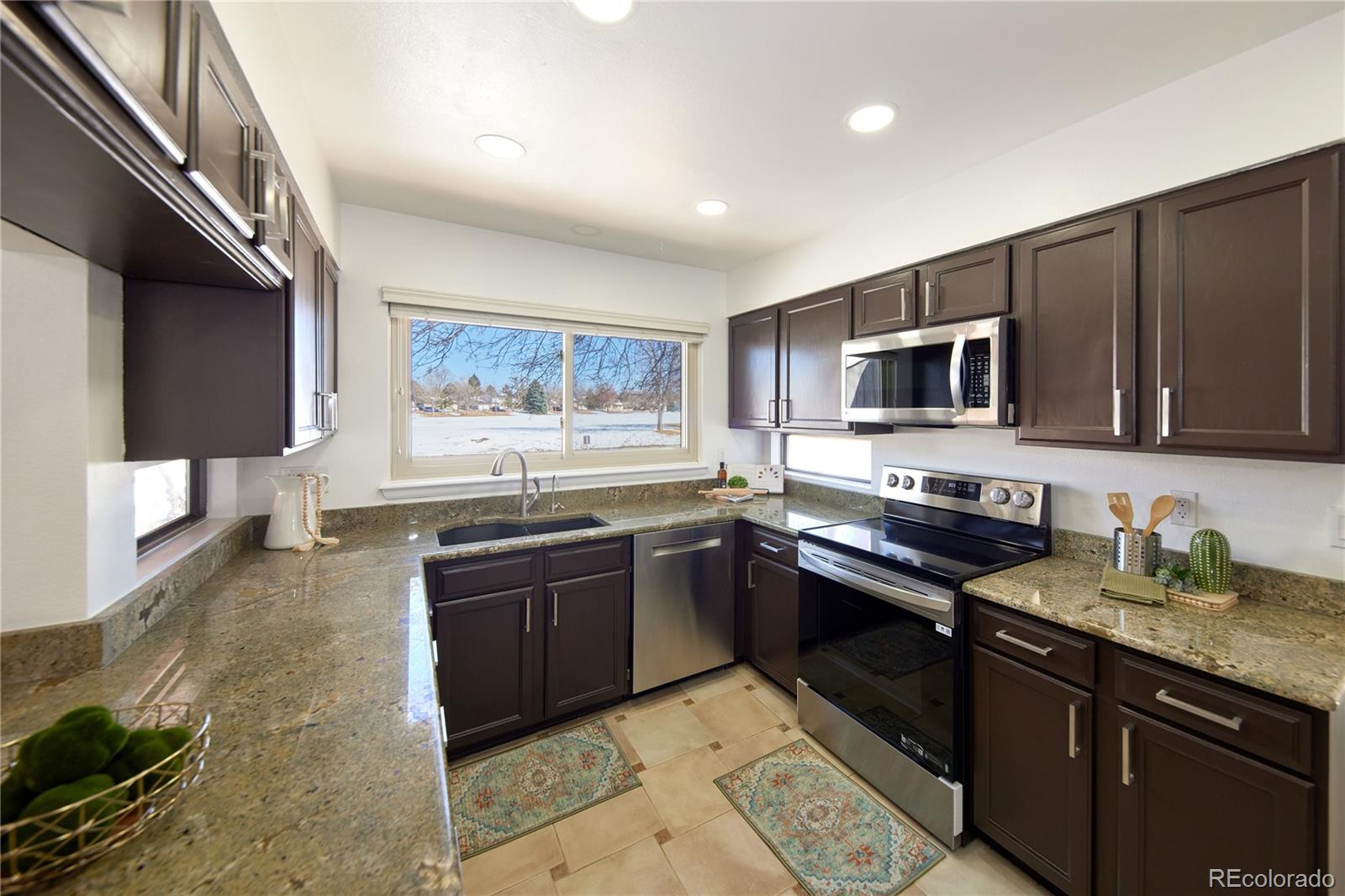 MLS Image #13 for 16075 e lehigh circle,aurora, Colorado