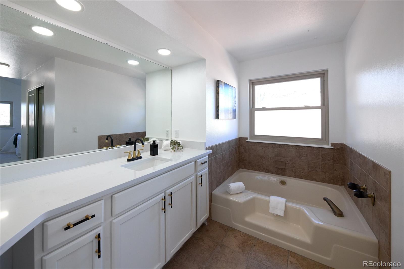MLS Image #36 for 16075 e lehigh circle,aurora, Colorado