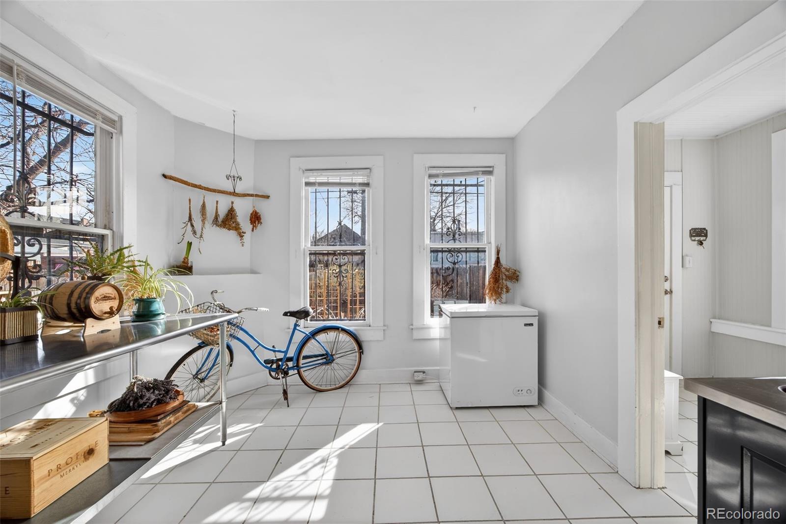 MLS Image #21 for 3020 n york street,denver, Colorado