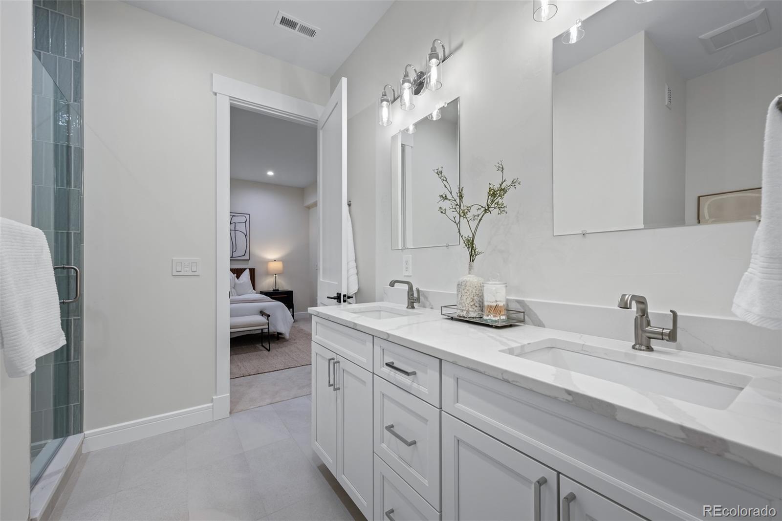 MLS Image #37 for 2851 s dexter way,denver, Colorado