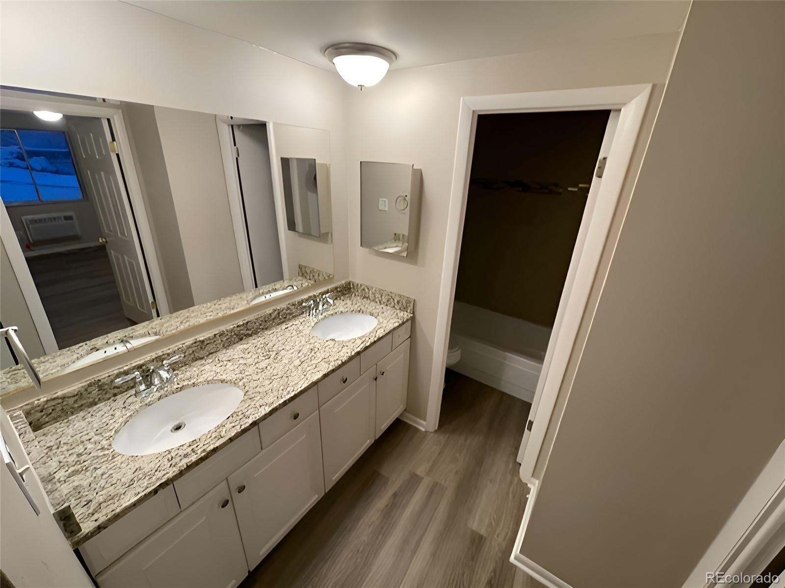 MLS Image #11 for 1304 s parker road 148,denver, Colorado