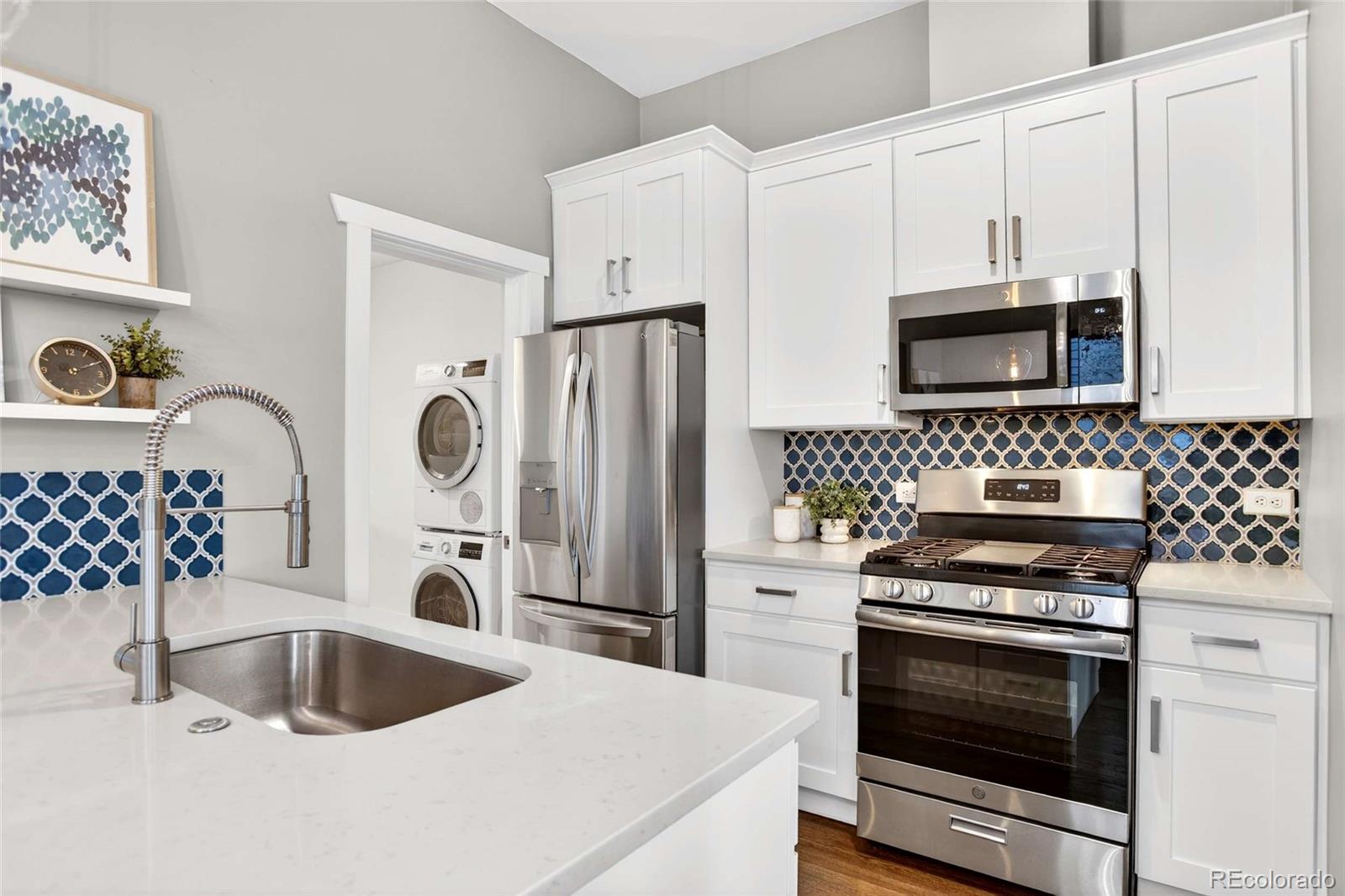 MLS Image #14 for 335  delaware street,denver, Colorado