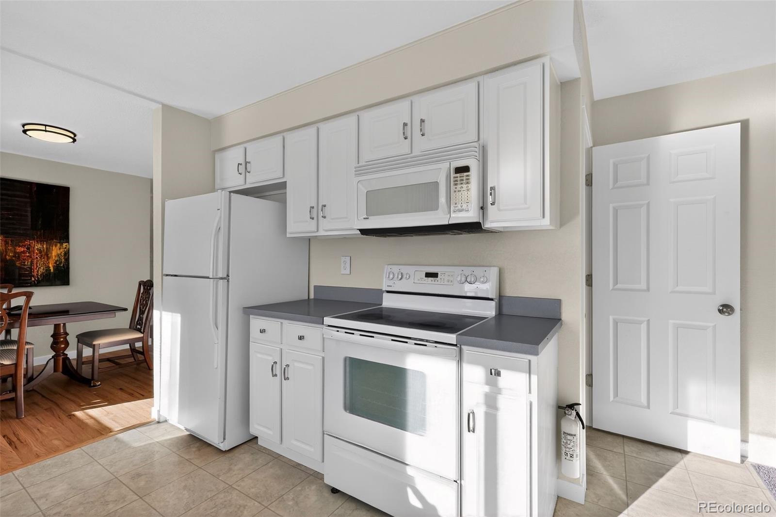 MLS Image #5 for 2902 s meade street,denver, Colorado