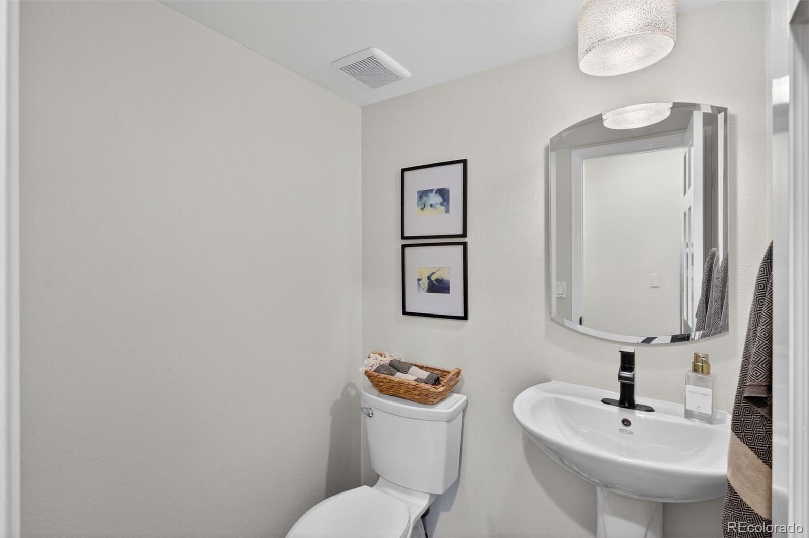 MLS Image #16 for 4864 e links circle,centennial, Colorado