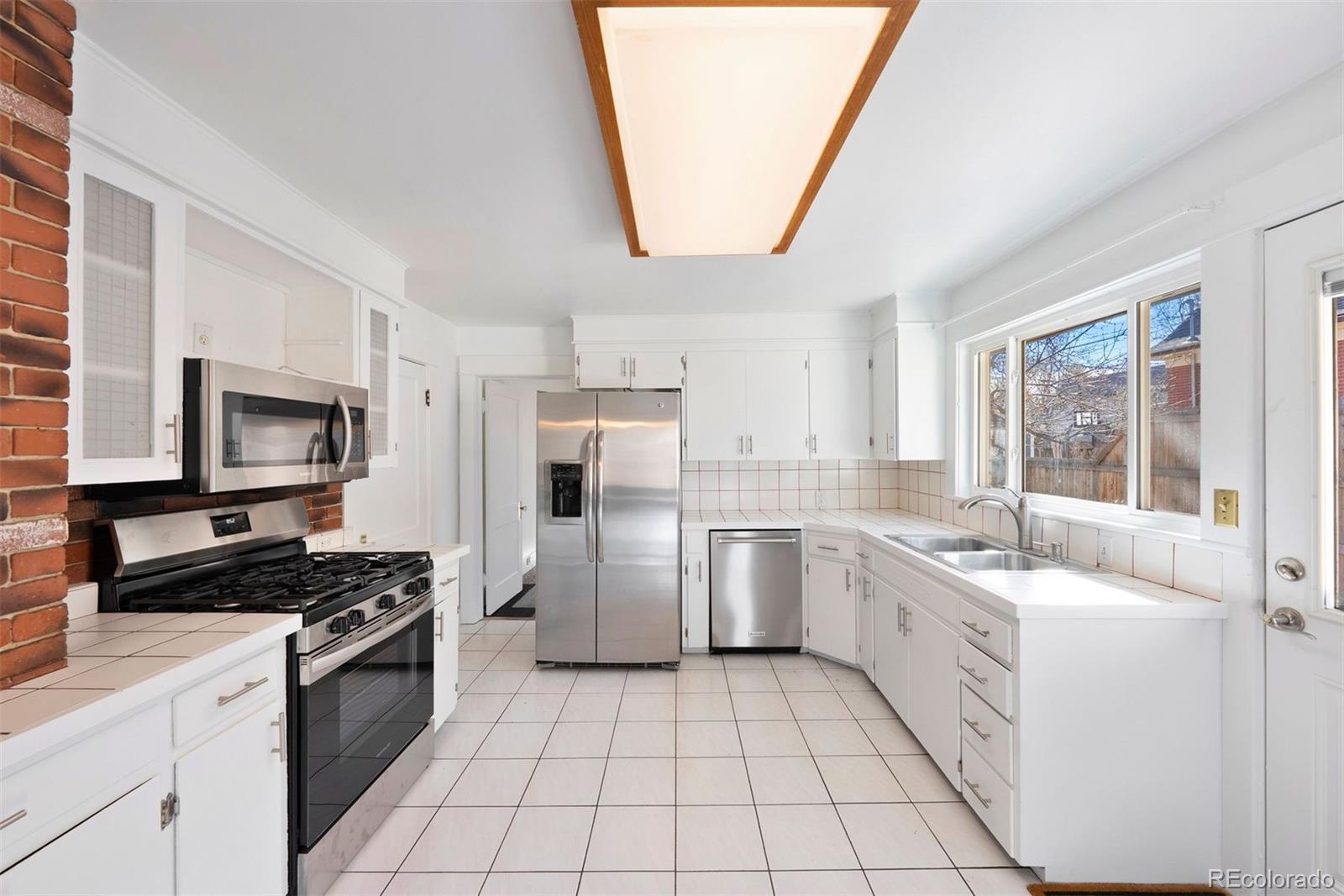 MLS Image #5 for 1780 s emerson street,denver, Colorado