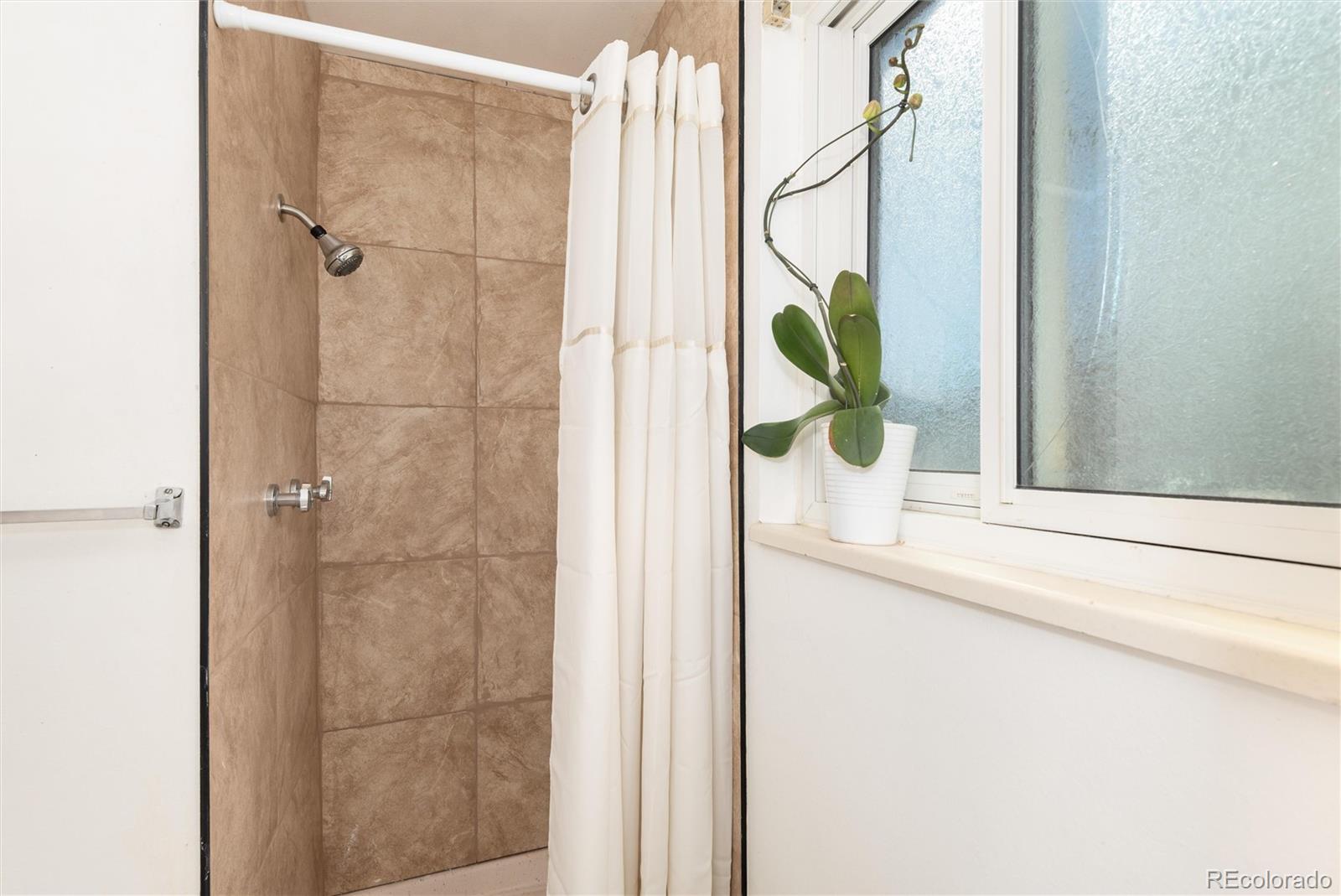 MLS Image #20 for 2945 s teller street,denver, Colorado