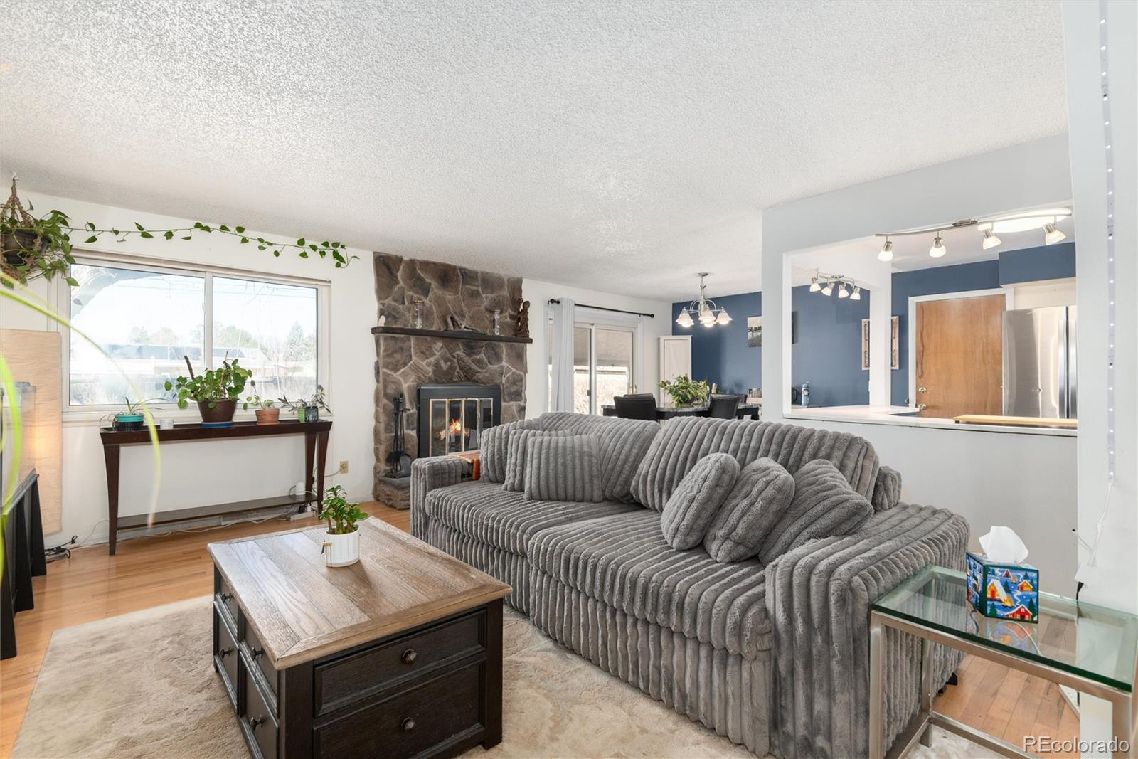 MLS Image #6 for 2945 s teller street,denver, Colorado