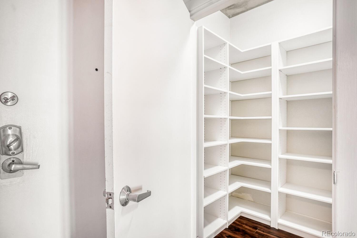 MLS Image #14 for 275 s harrison street,denver, Colorado