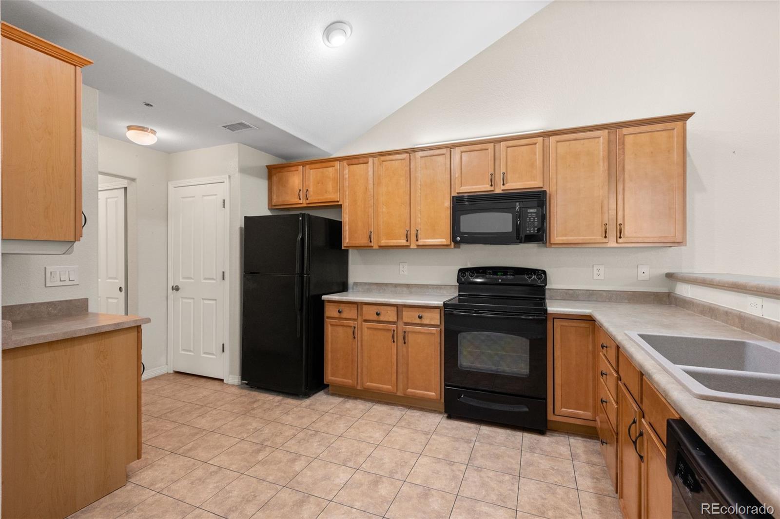MLS Image #17 for 1995 s espana court c,aurora, Colorado