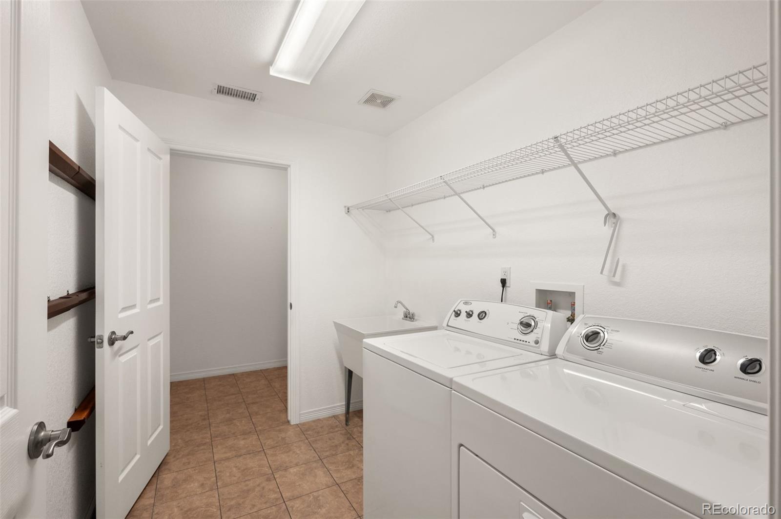 MLS Image #20 for 1995 s espana court c,aurora, Colorado