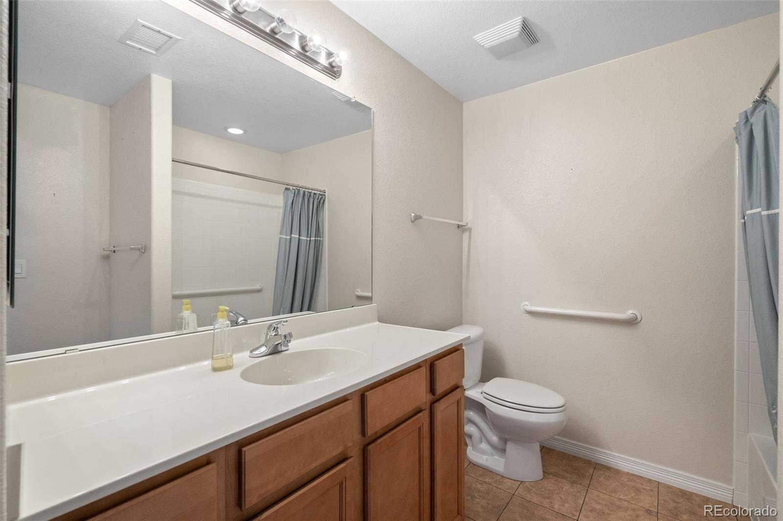 MLS Image #31 for 1995 s espana court c,aurora, Colorado