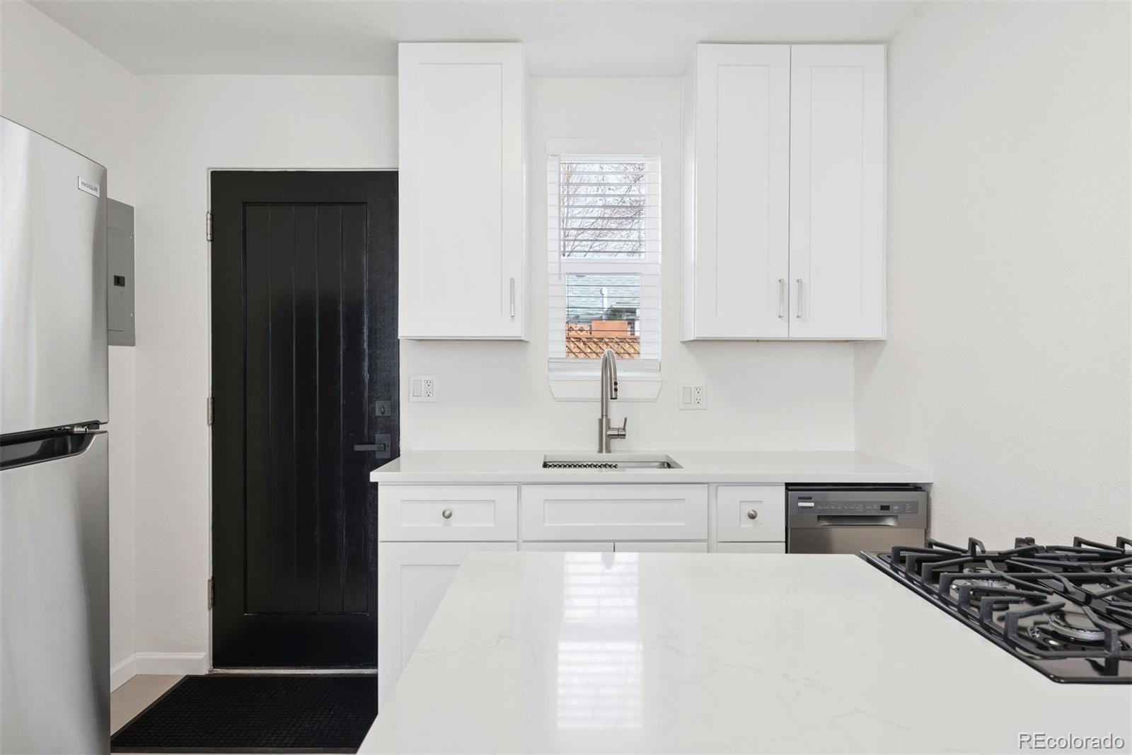 MLS Image #12 for 5929 e 14th avenue,denver, Colorado
