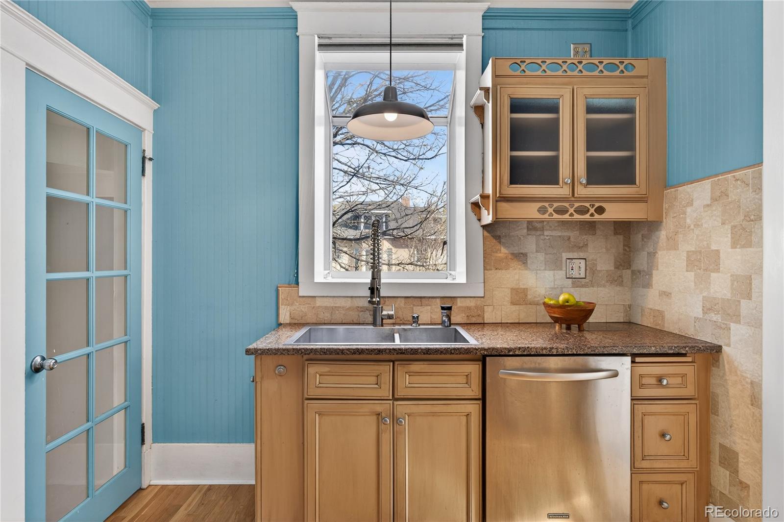 MLS Image #13 for 3056 n york street,denver, Colorado