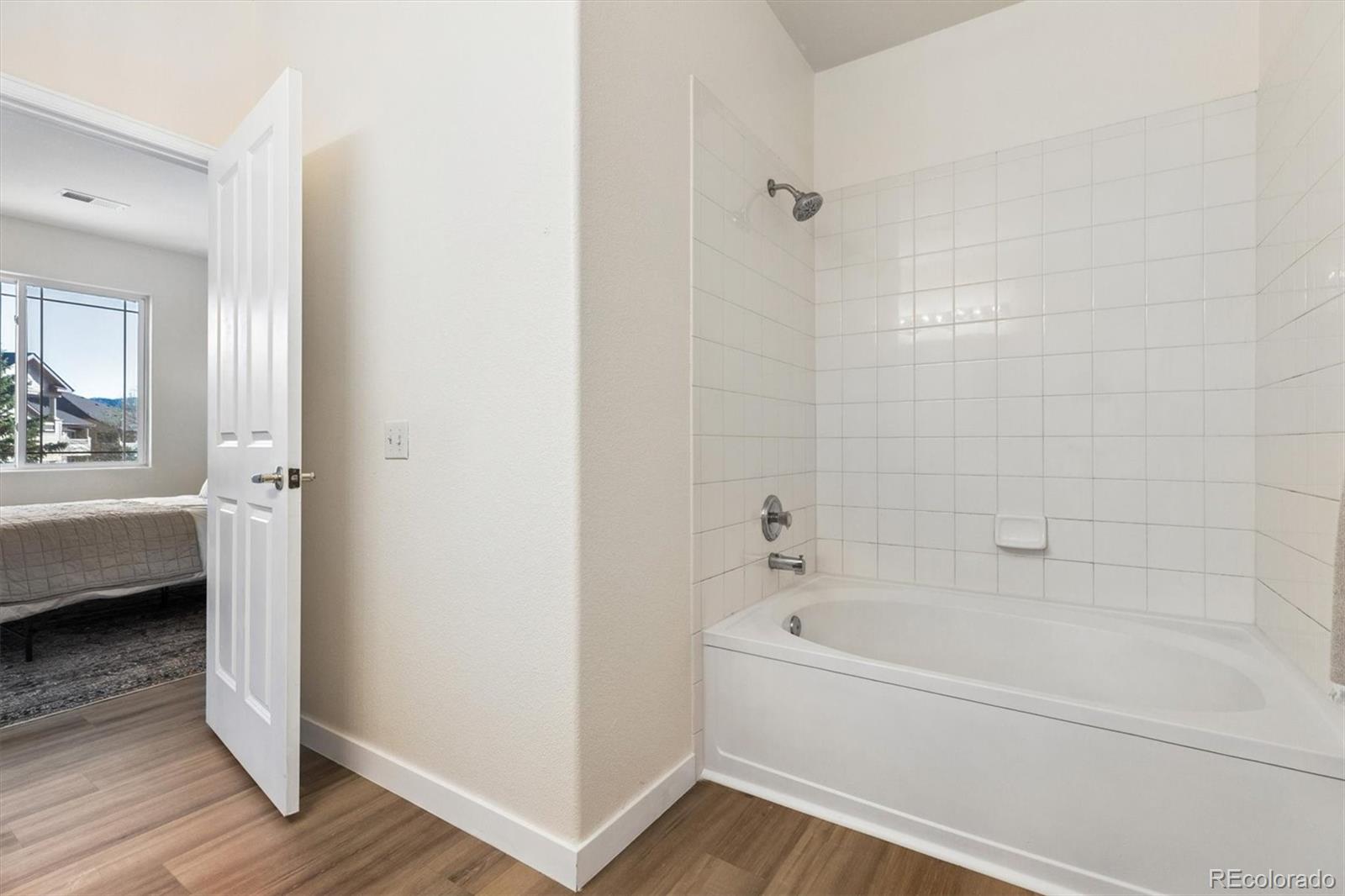 MLS Image #13 for 8456 s hoyt way 205,littleton, Colorado