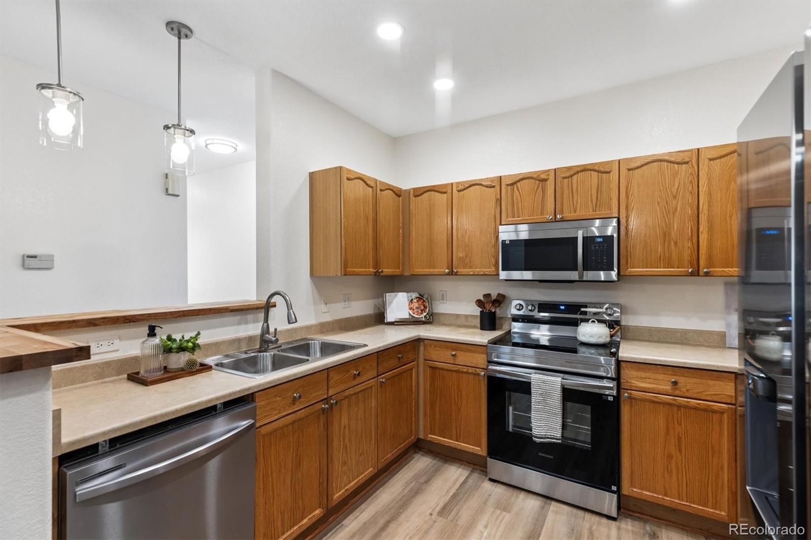 MLS Image #7 for 8456 s hoyt way 205,littleton, Colorado