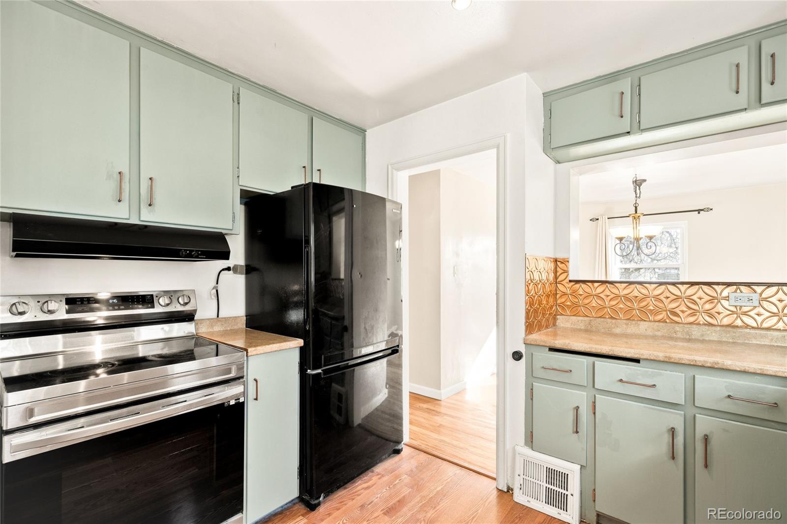 MLS Image #12 for 1919  yosemite street,denver, Colorado