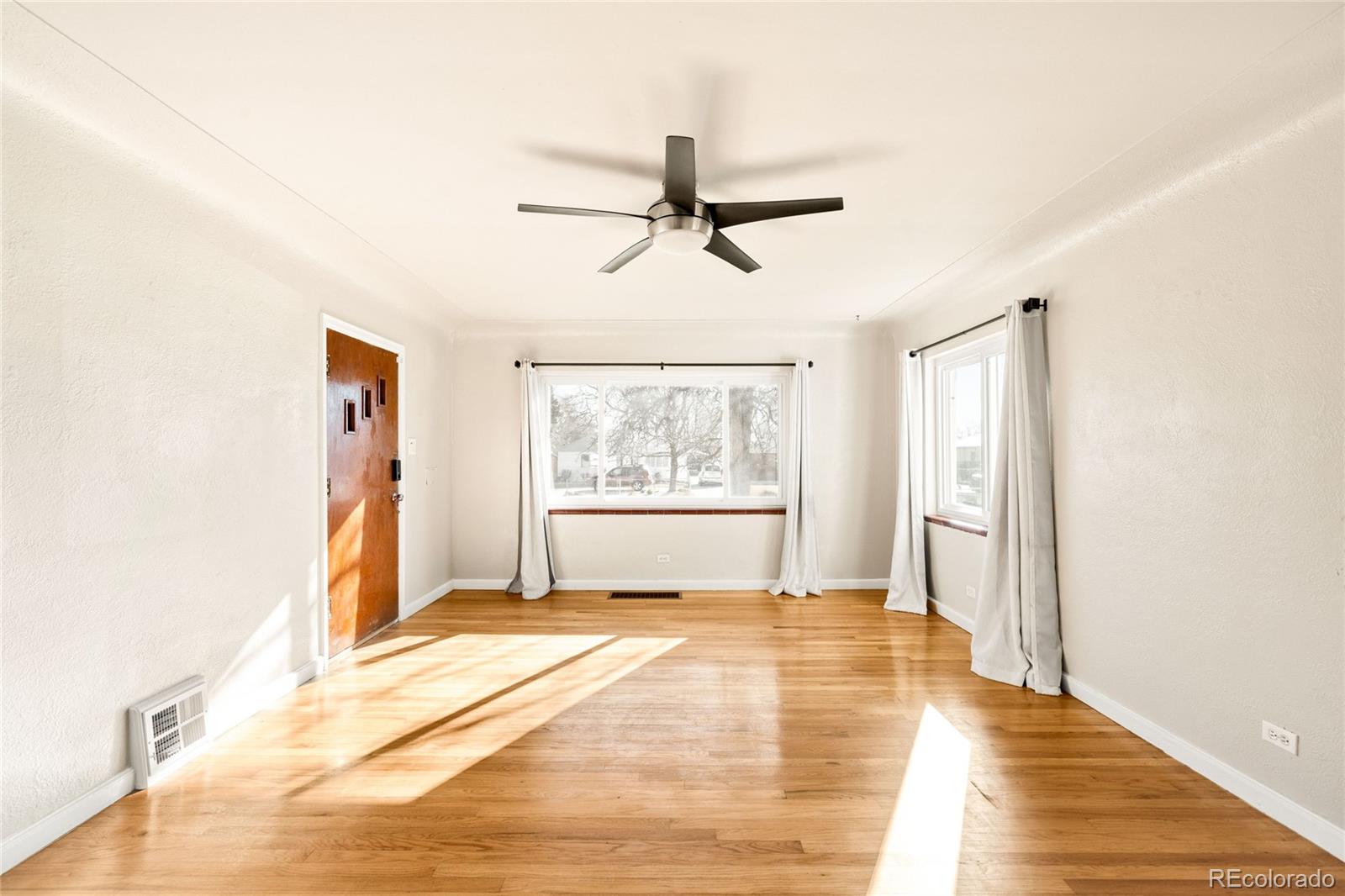 MLS Image #2 for 1919  yosemite street,denver, Colorado