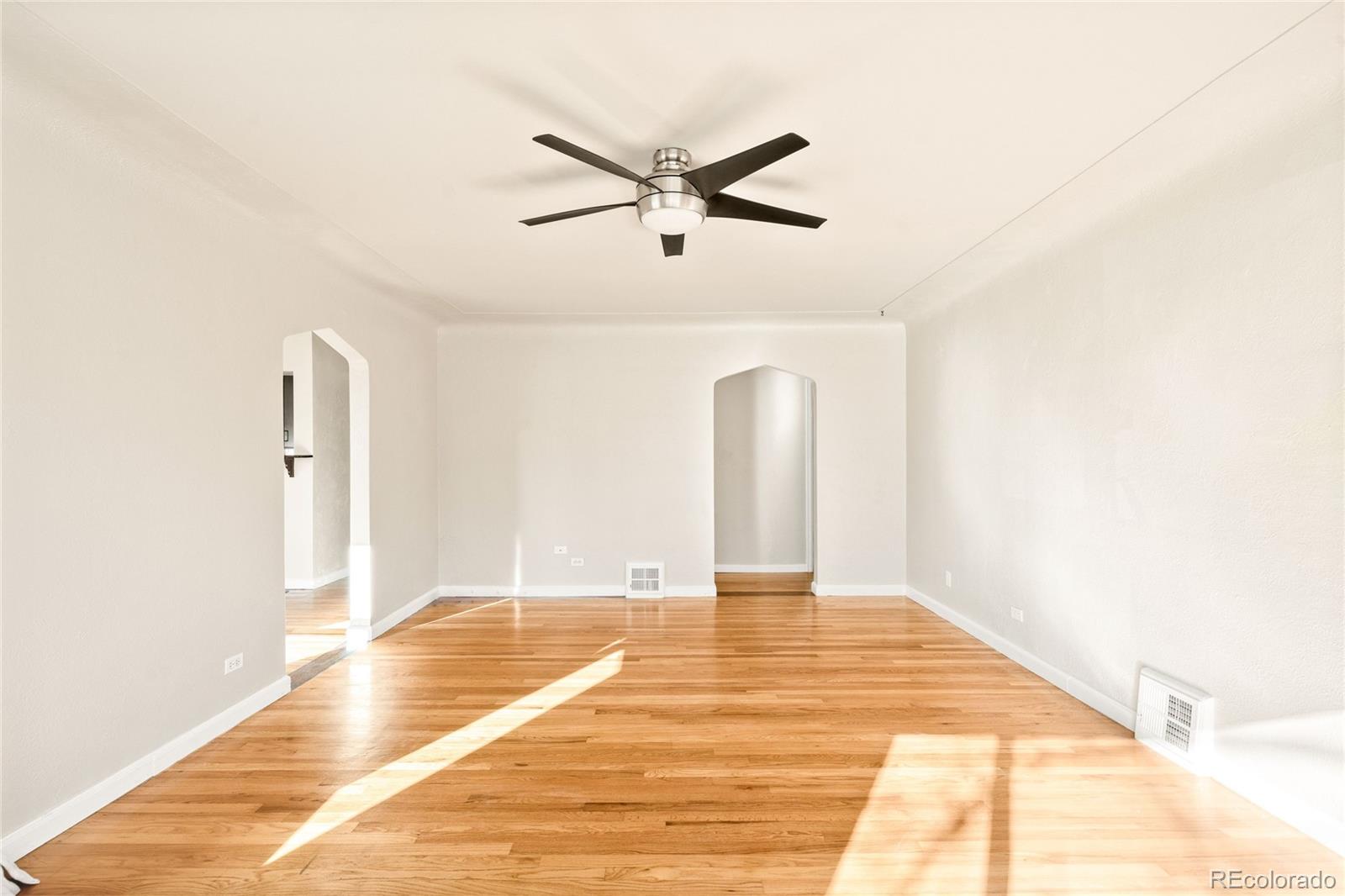 MLS Image #3 for 1919  yosemite street,denver, Colorado