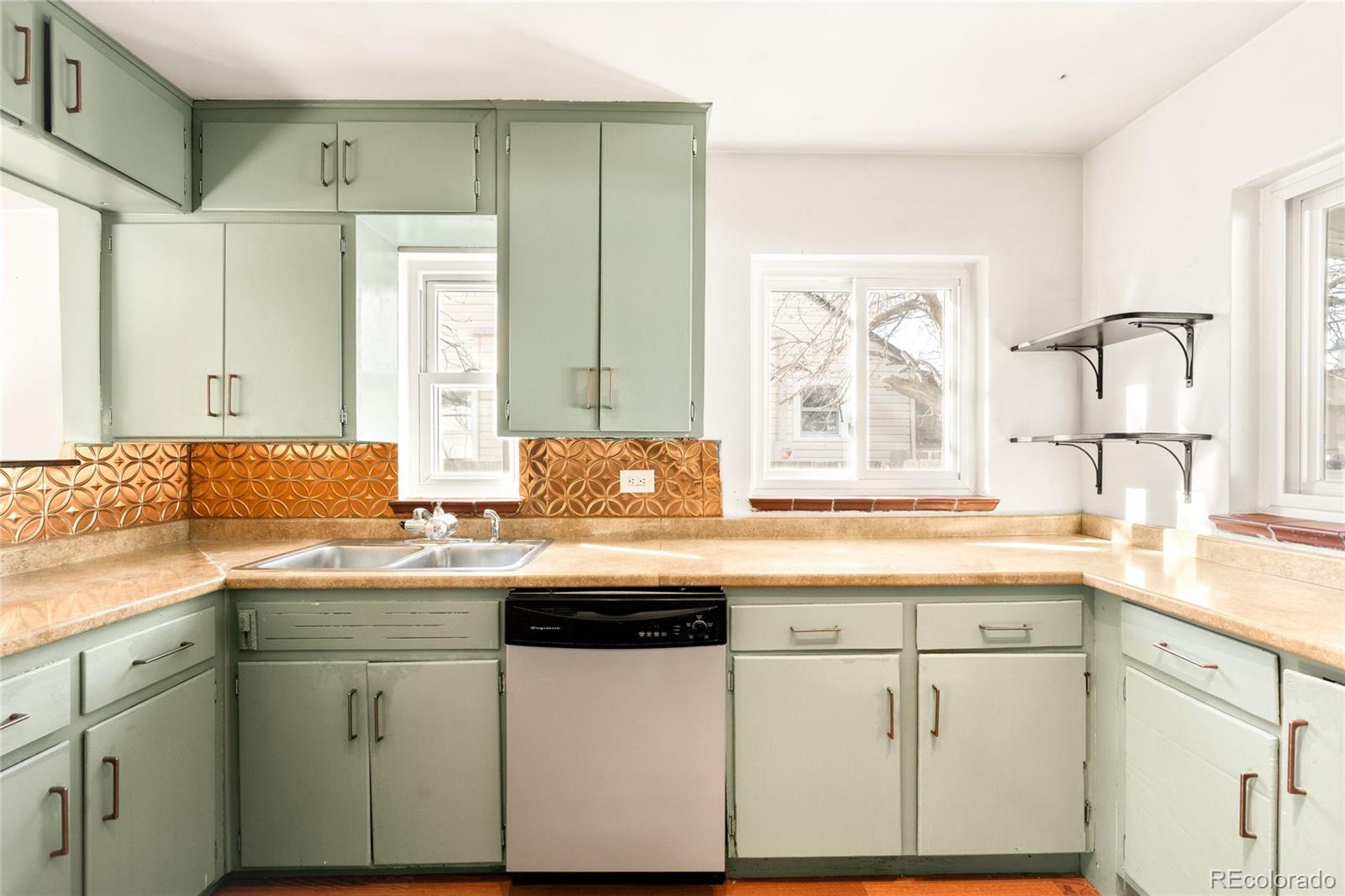 MLS Image #9 for 1919  yosemite street,denver, Colorado