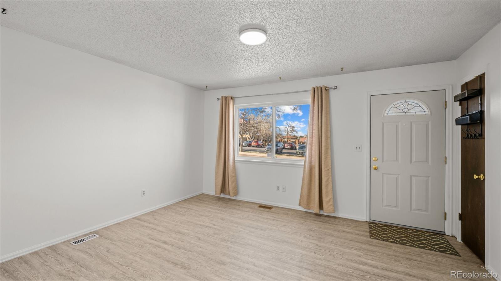 MLS Image #5 for 1019  rice drive,colorado springs, Colorado