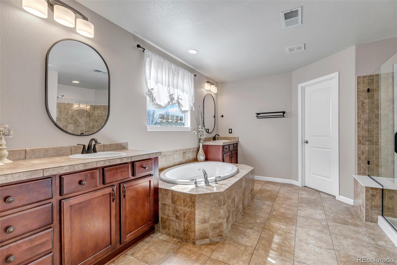 MLS Image #23 for 25150 e ottawa drive,aurora, Colorado