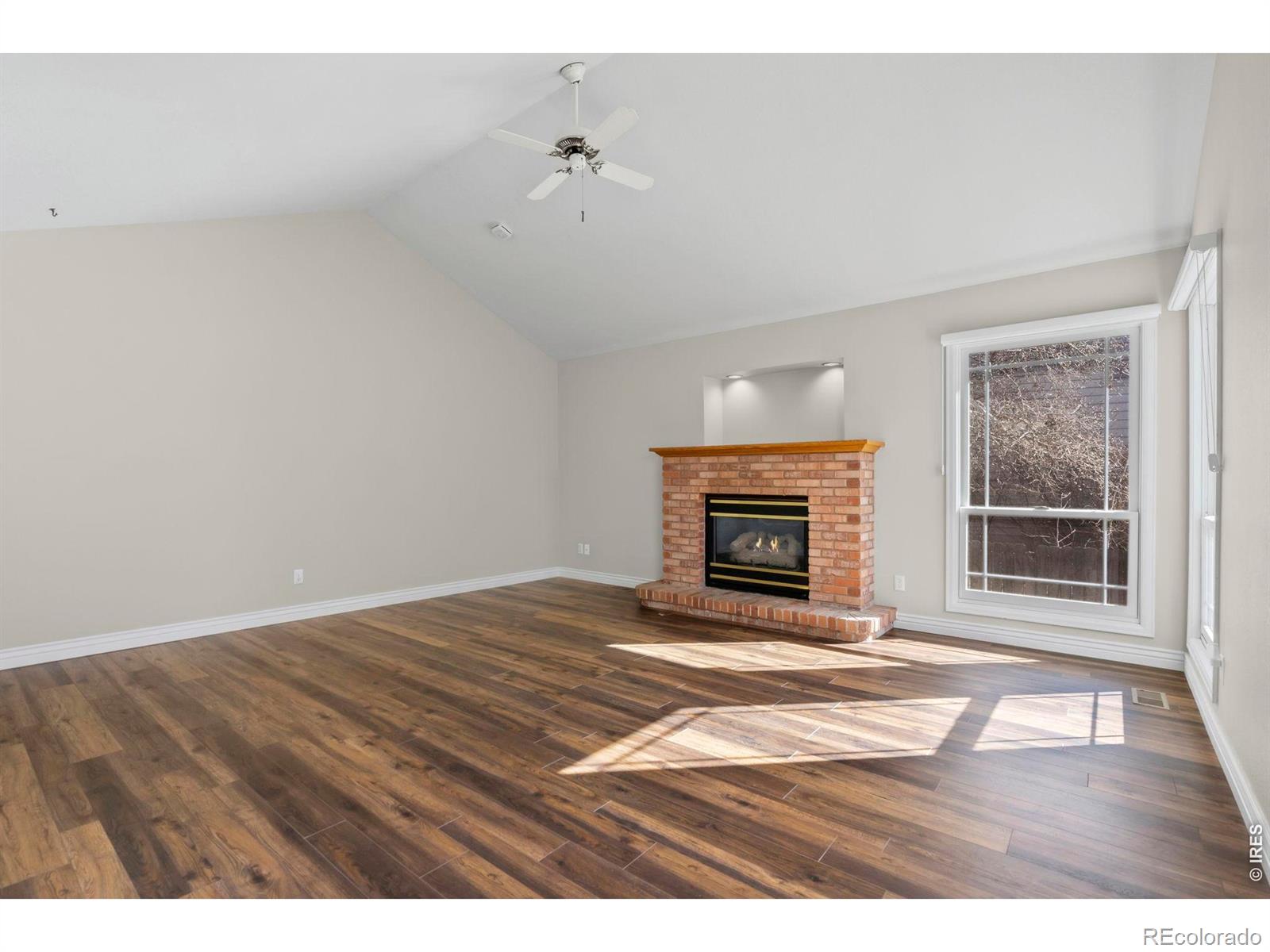 MLS Image #6 for 1624  park drive,loveland, Colorado