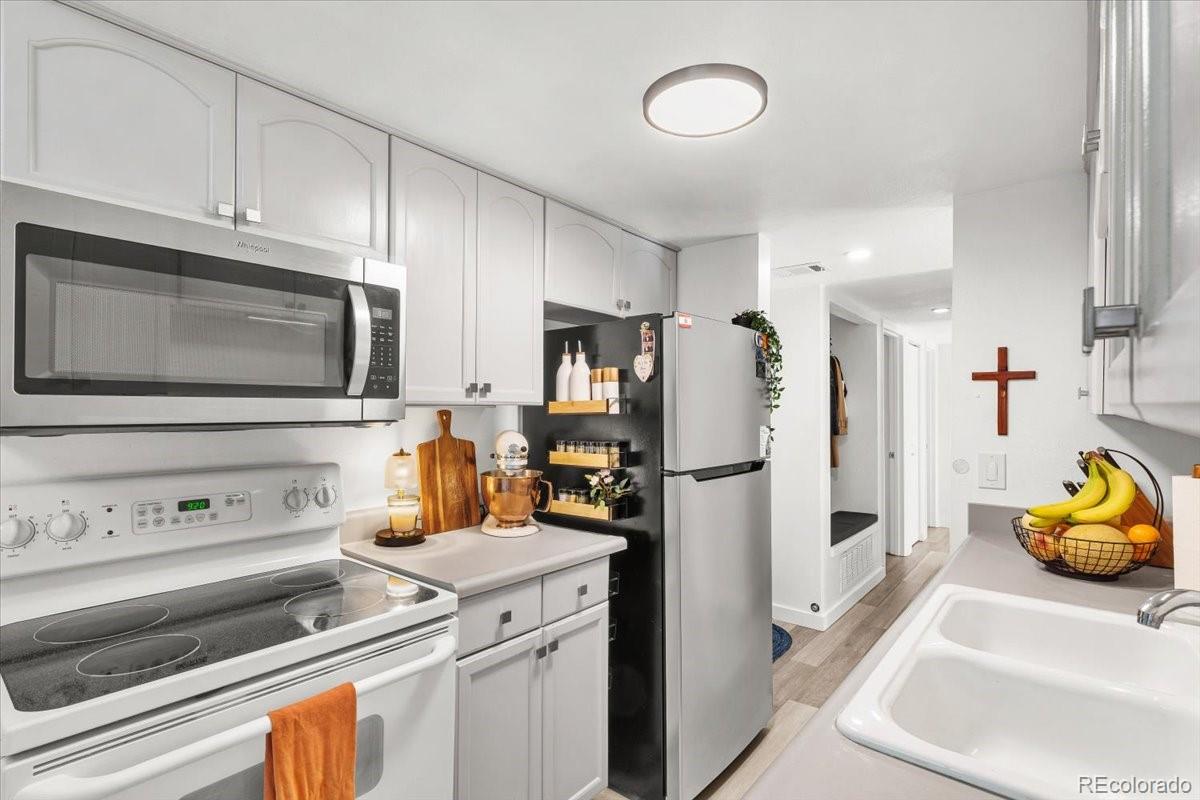 MLS Image #11 for 6480 s dayton street,englewood, Colorado