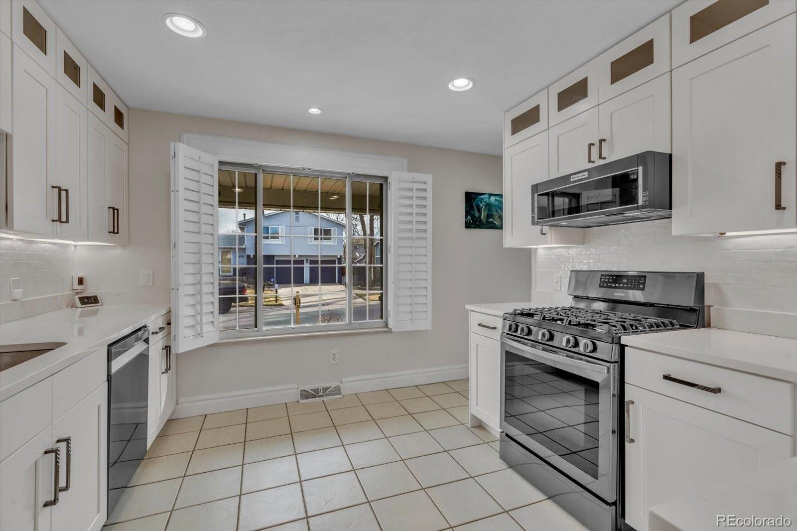 MLS Image #6 for 6463 w 85th avenue,arvada, Colorado