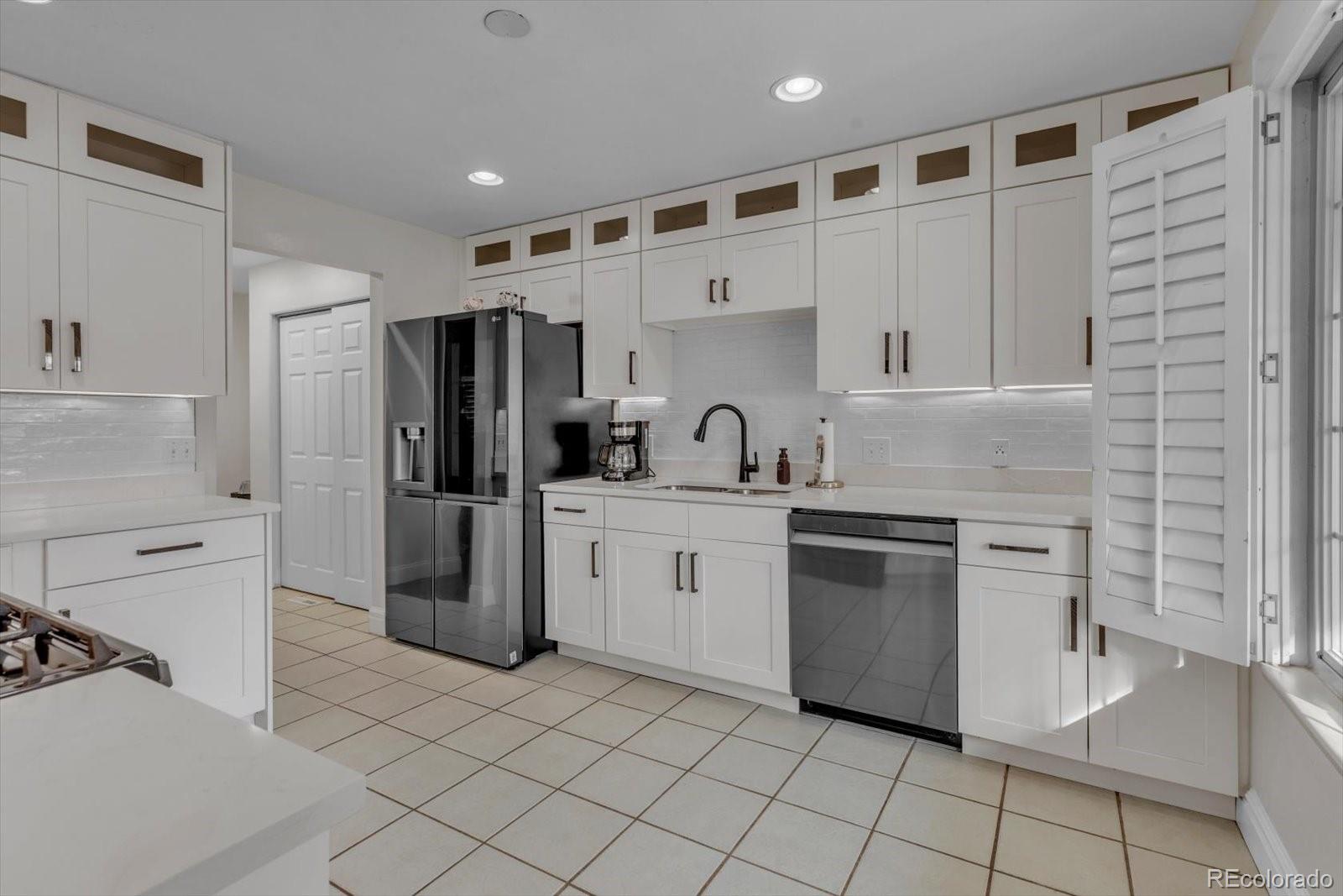MLS Image #7 for 6463 w 85th avenue,arvada, Colorado