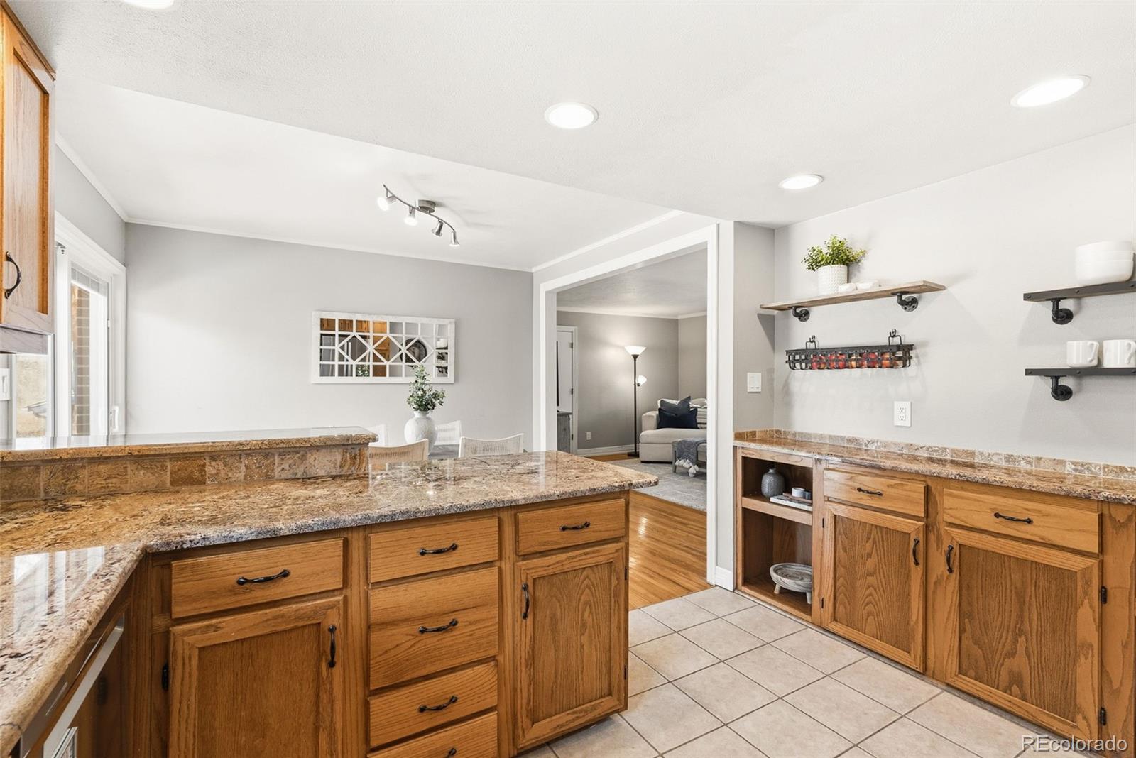 MLS Image #10 for 5073 s newton street,littleton, Colorado