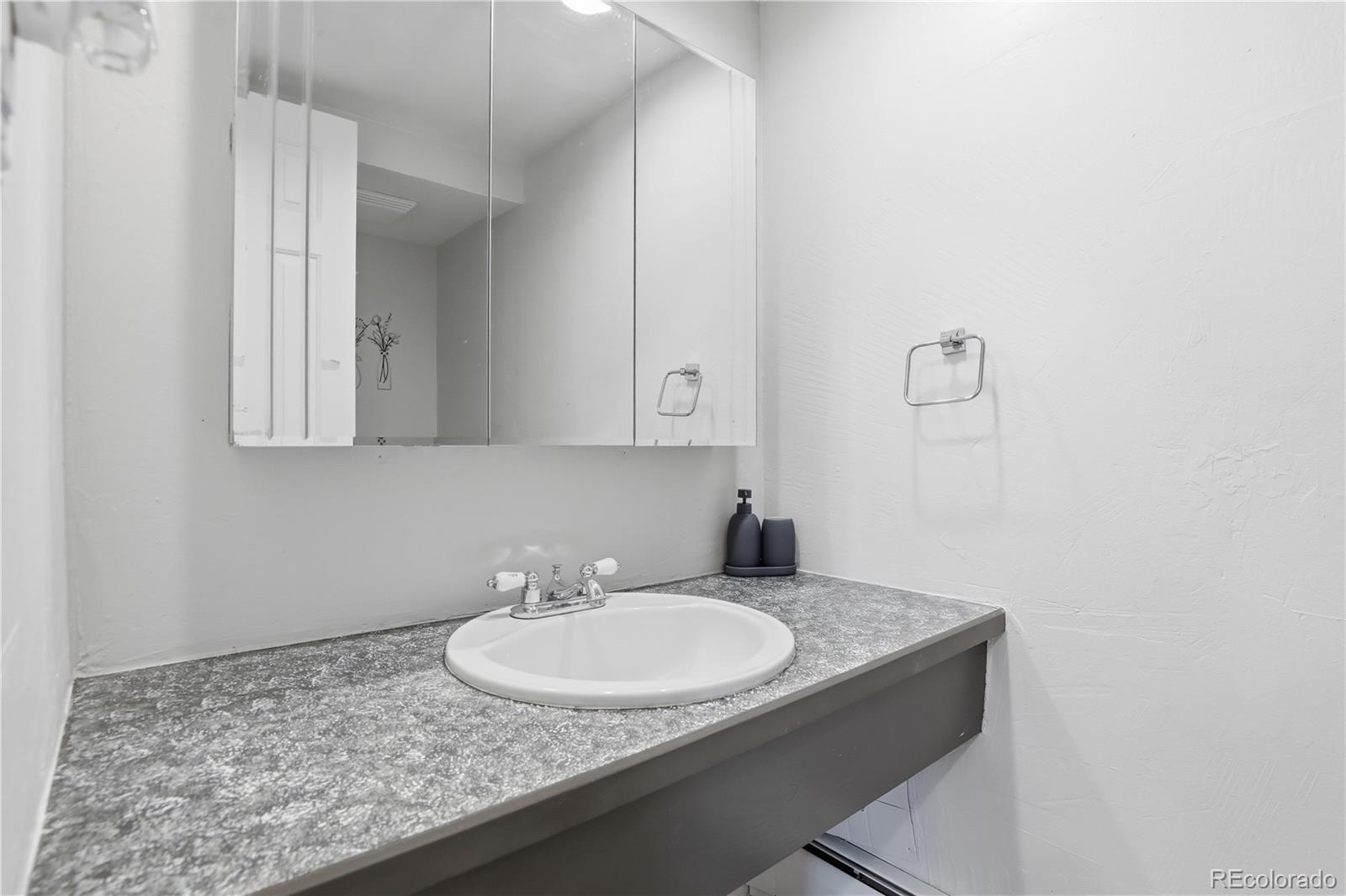 MLS Image #5 for 1390  everett court 209,lakewood, Colorado