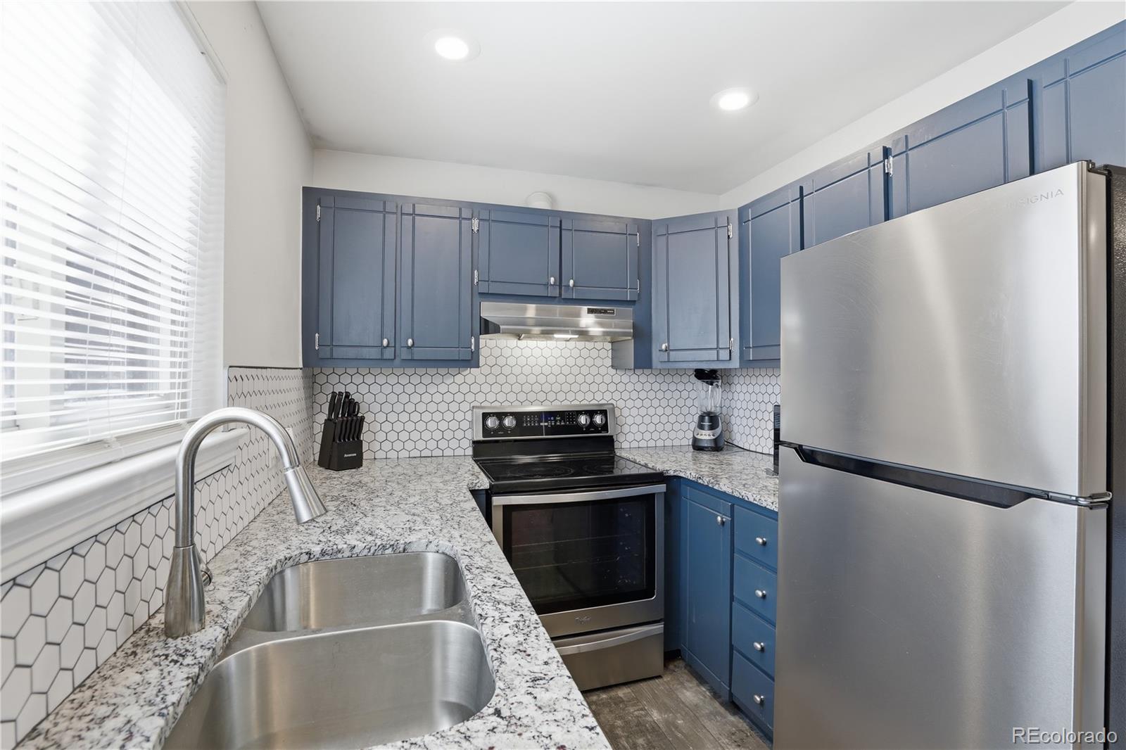 MLS Image #9 for 1390  everett court 209,lakewood, Colorado