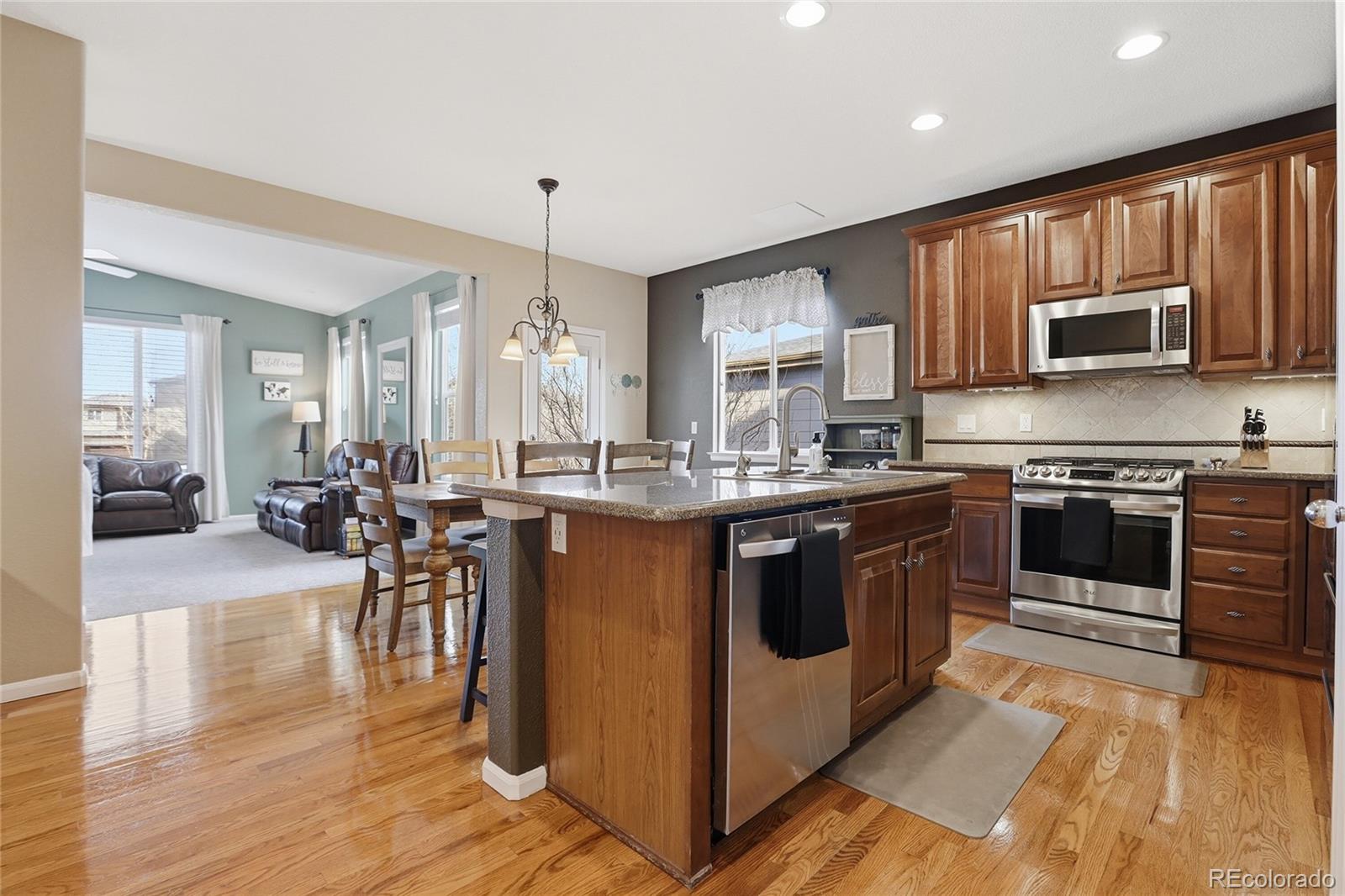 MLS Image #7 for 10105  sedalia street,commerce city, Colorado