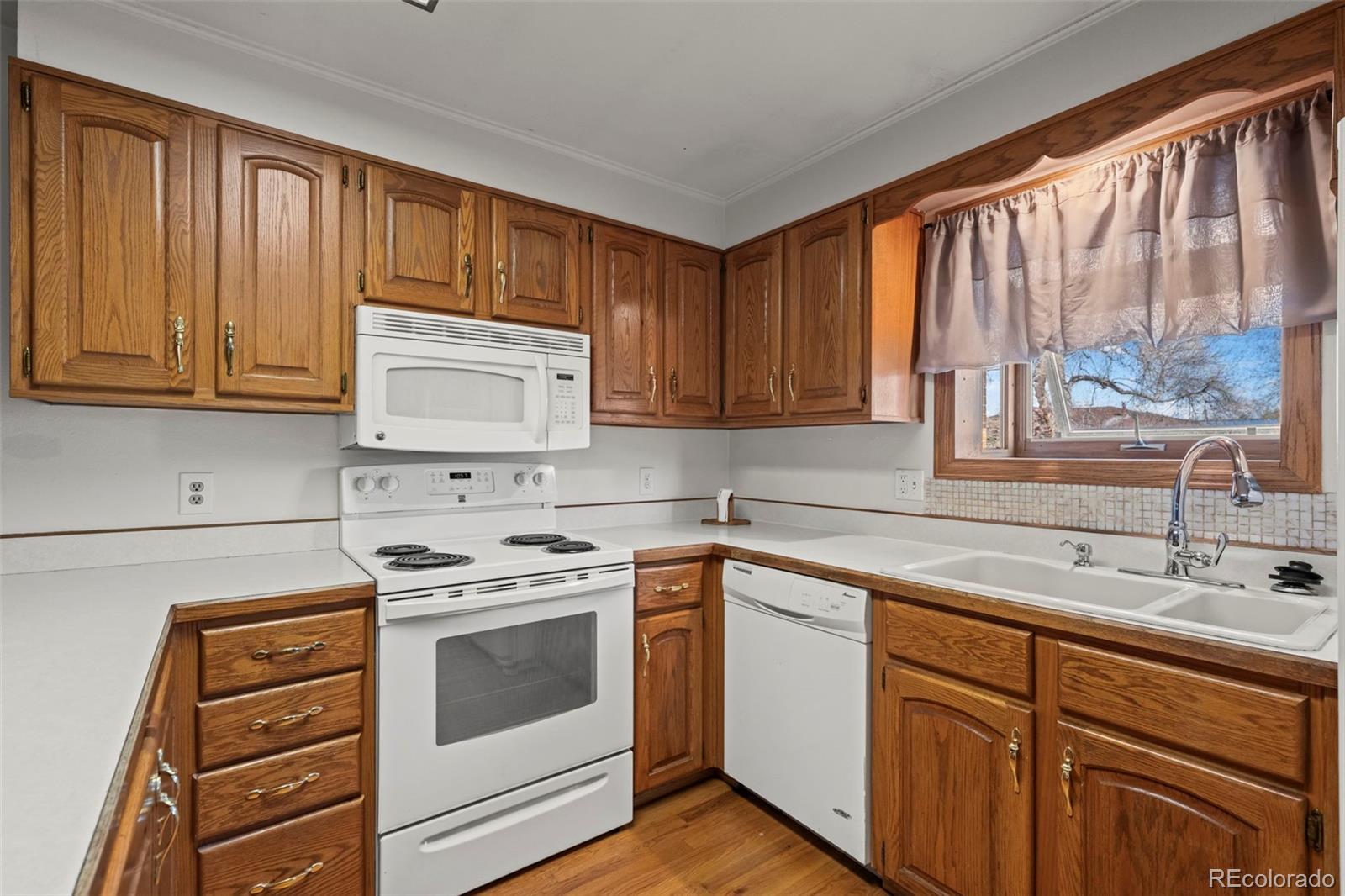 MLS Image #11 for 7366 w 75th avenue,arvada, Colorado