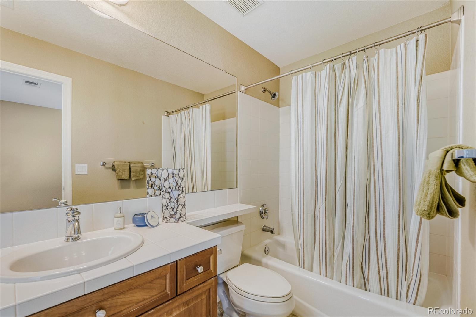 MLS Image #32 for 7317 s valdai circle,aurora, Colorado