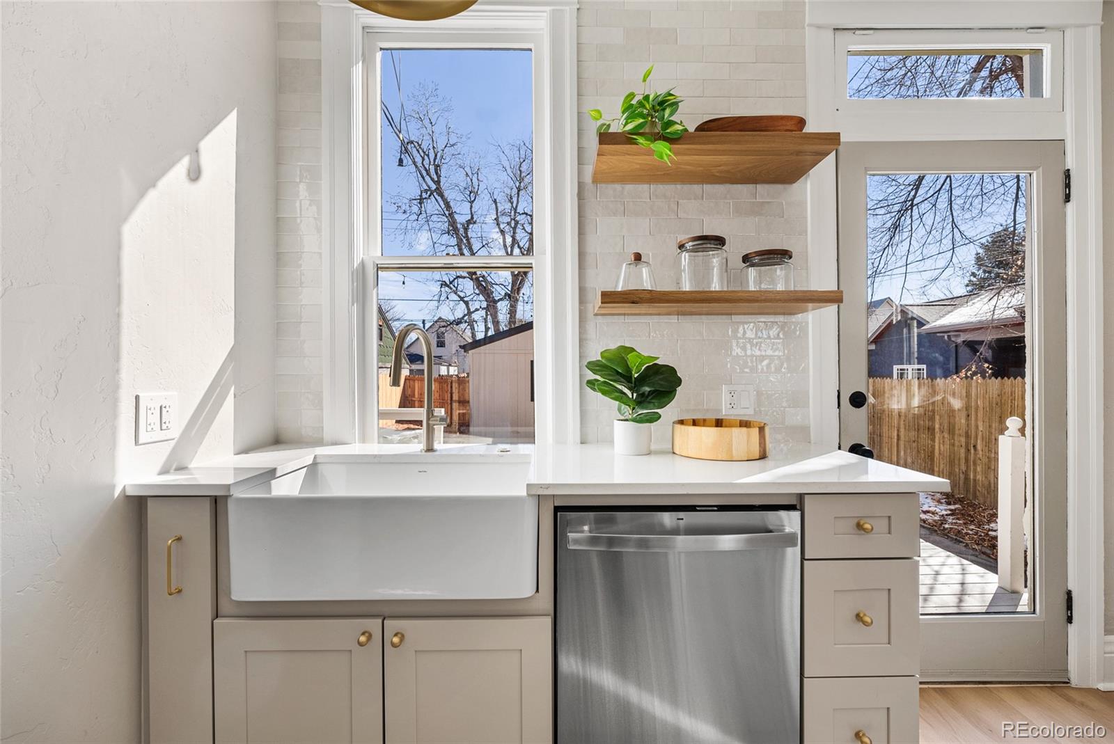 MLS Image #12 for 1042 s pearl street,denver, Colorado