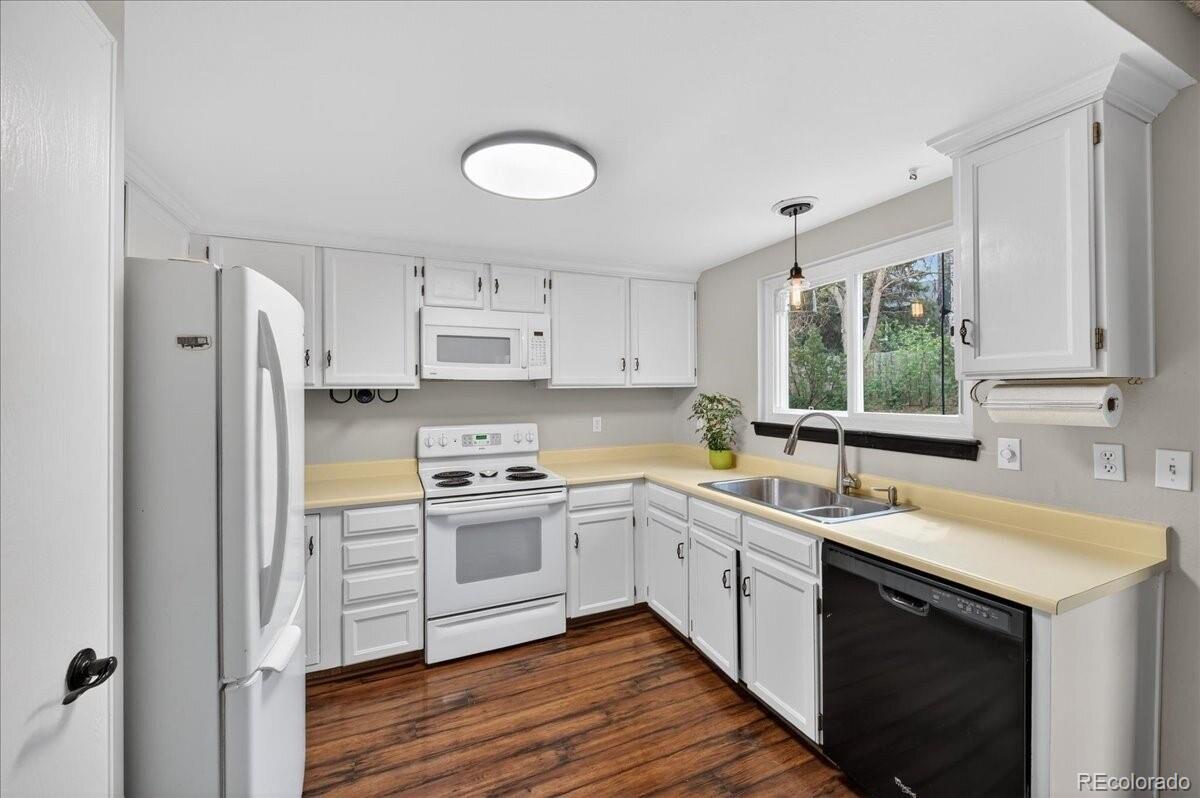 MLS Image #12 for 8047 s pennsylvania court,littleton, Colorado