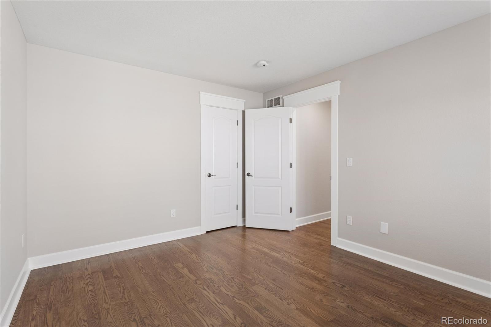 MLS Image #17 for 7752 e 8th place,denver, Colorado