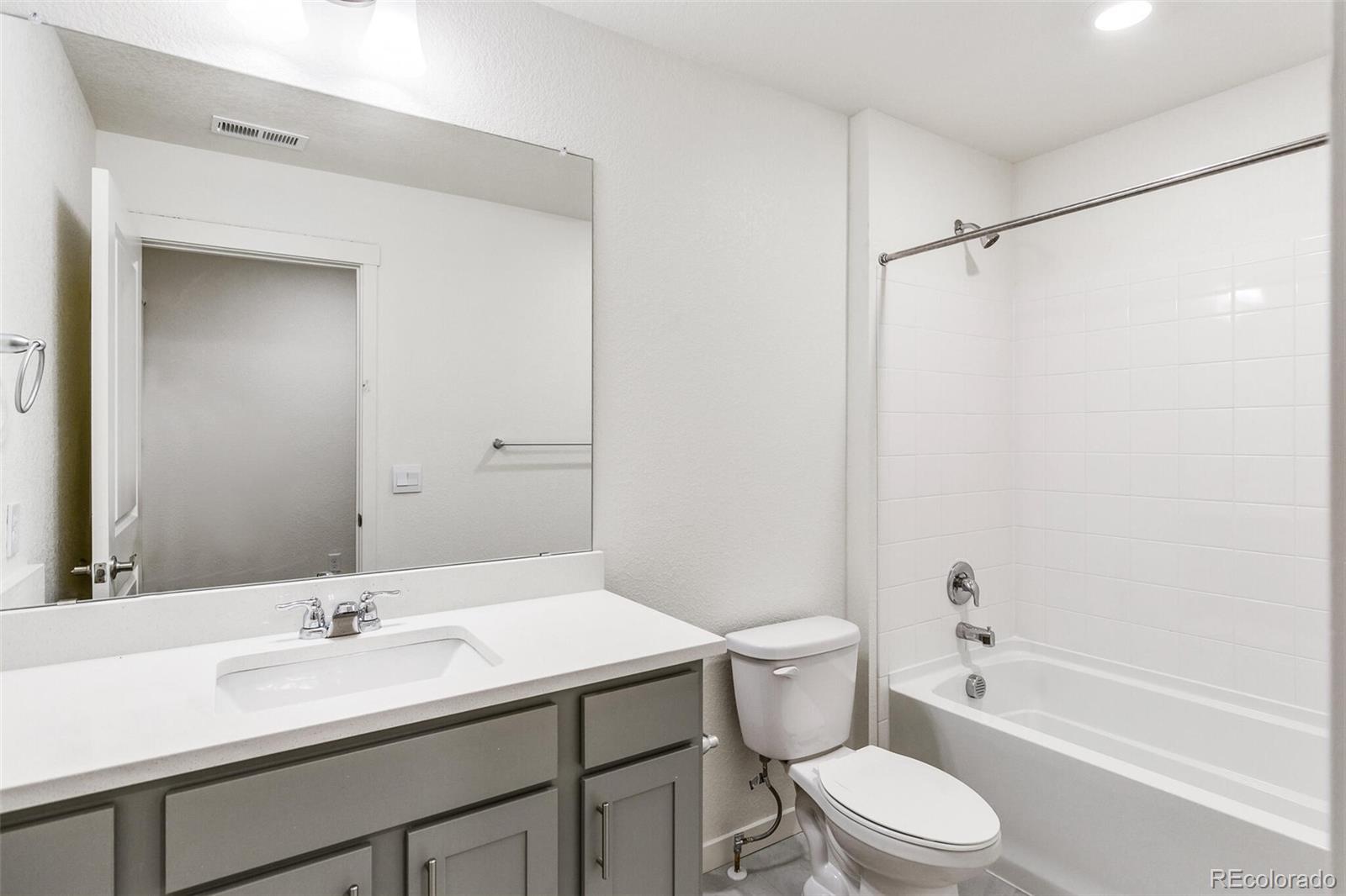 MLS Image #16 for 943  brink street,lochbuie, Colorado