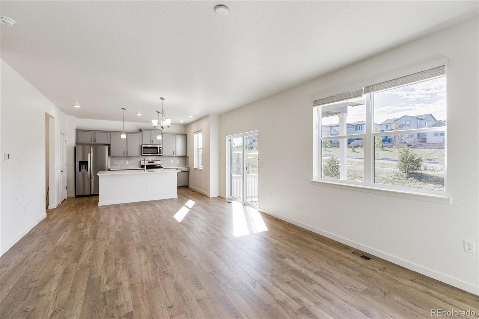 MLS Image #4 for 943  brink street,lochbuie, Colorado