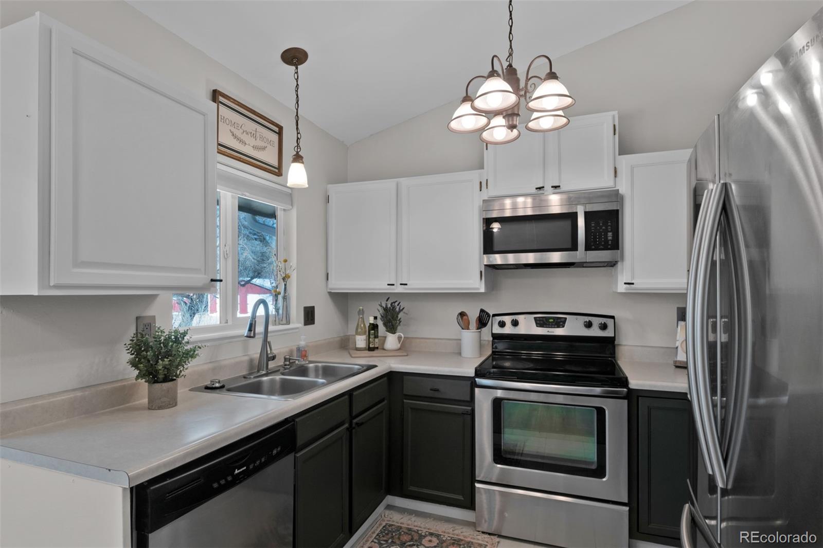 MLS Image #13 for 579  blossom field road,fountain, Colorado
