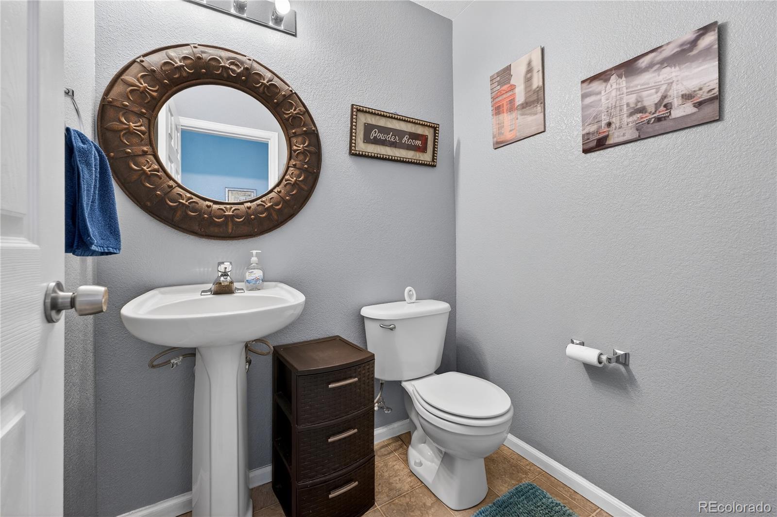 MLS Image #14 for 21429 e 46th avenue,denver, Colorado