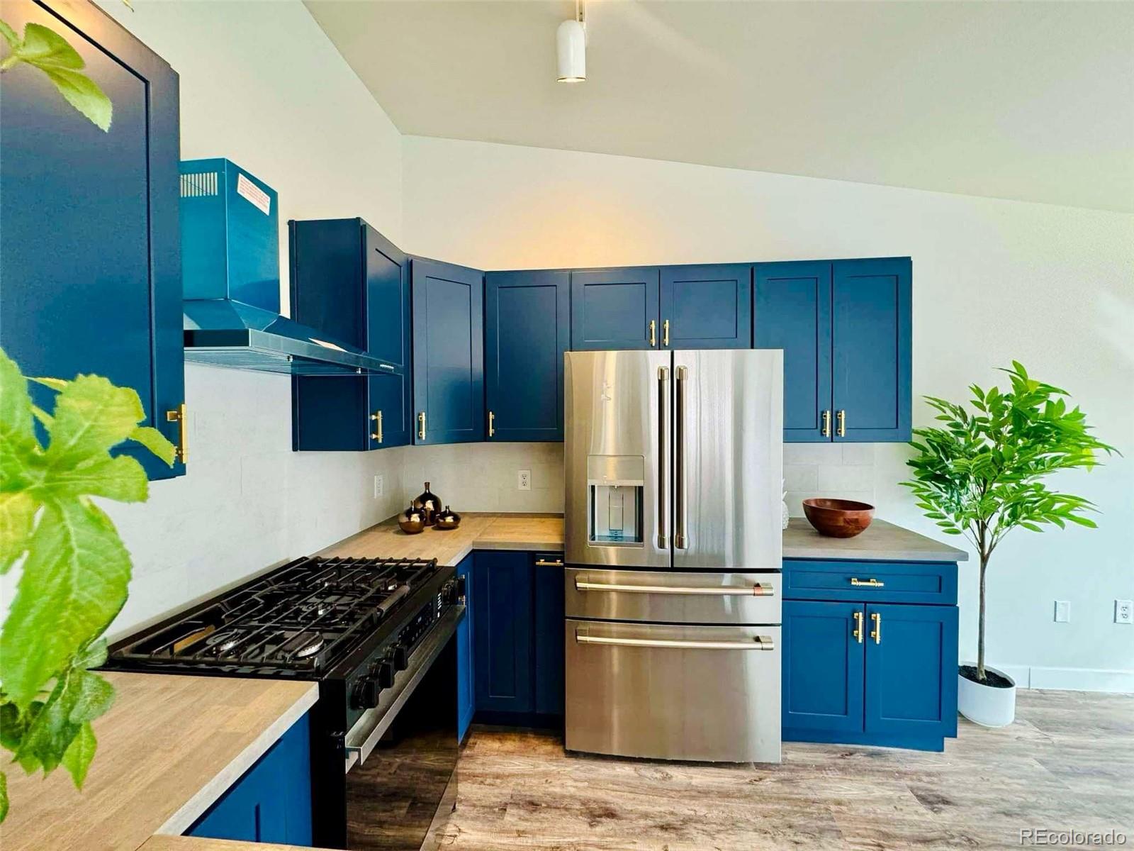 MLS Image #2 for 8468  thunder ridge way,highlands ranch, Colorado