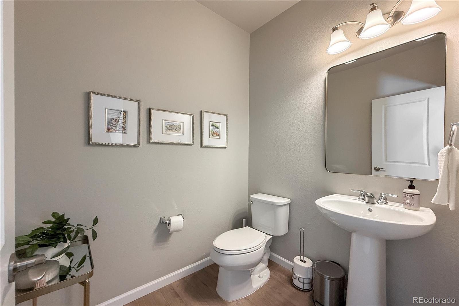 MLS Image #10 for 4140 e warren avenue,denver, Colorado