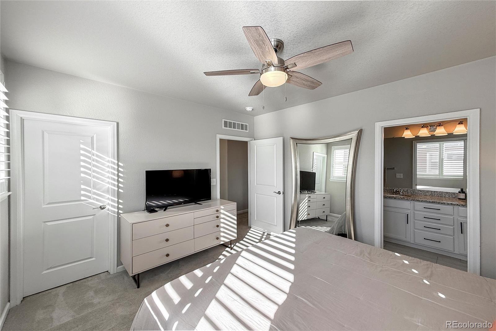 MLS Image #12 for 4140 e warren avenue,denver, Colorado