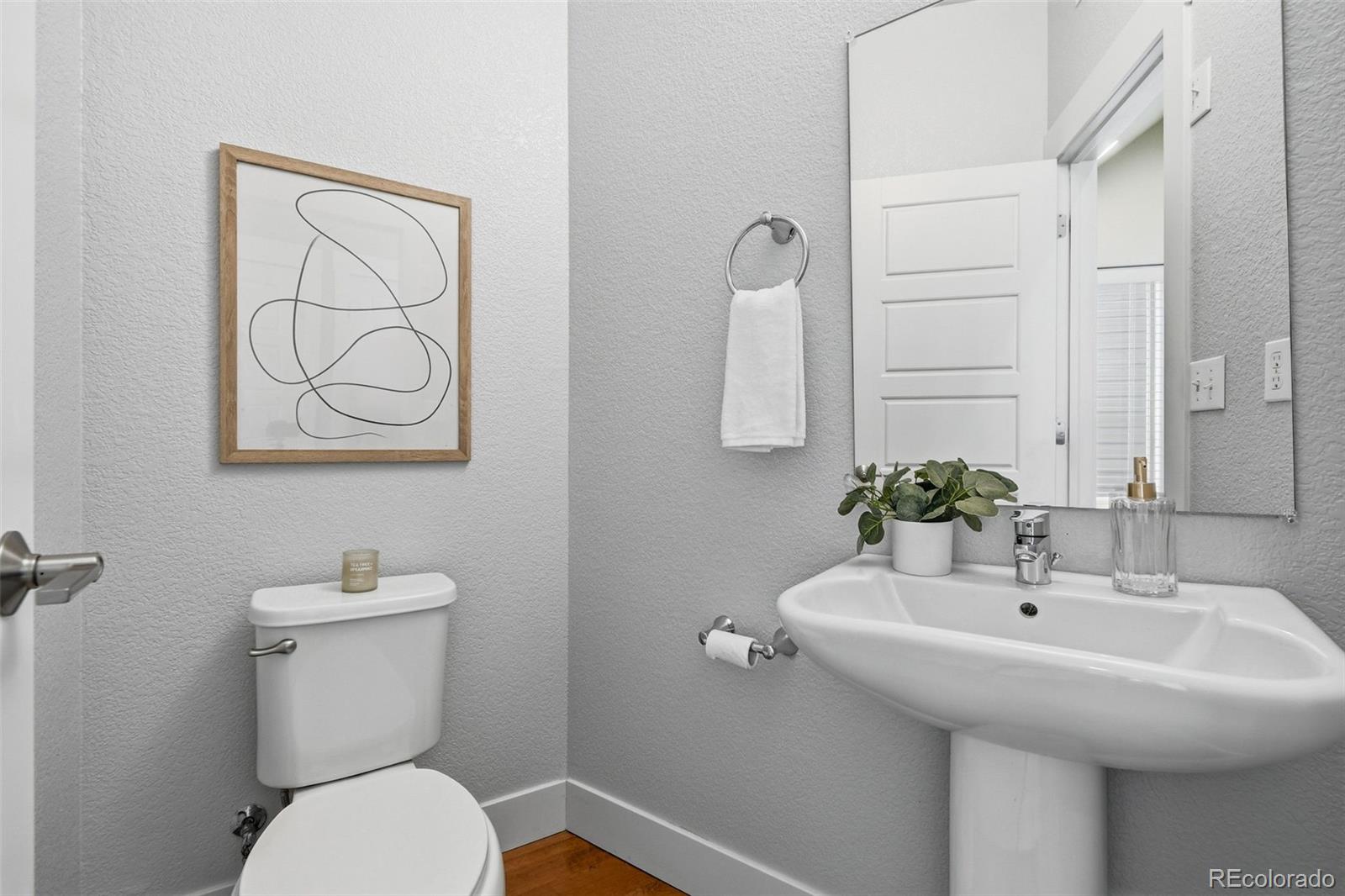 MLS Image #17 for 5490  trenton street,denver, Colorado