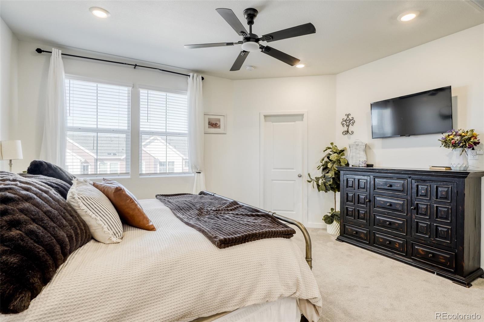 MLS Image #19 for 2003 s gold bug way ,aurora, Colorado