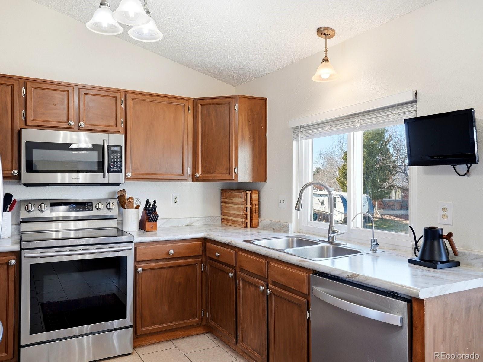 MLS Image #11 for 12143  dahlia drive,thornton, Colorado
