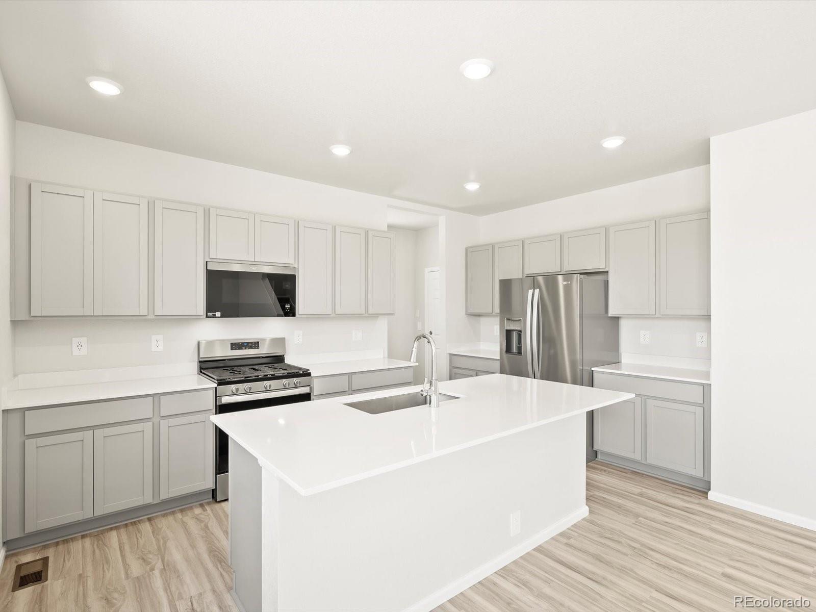 MLS Image #11 for 1601  colorado river drive,windsor, Colorado